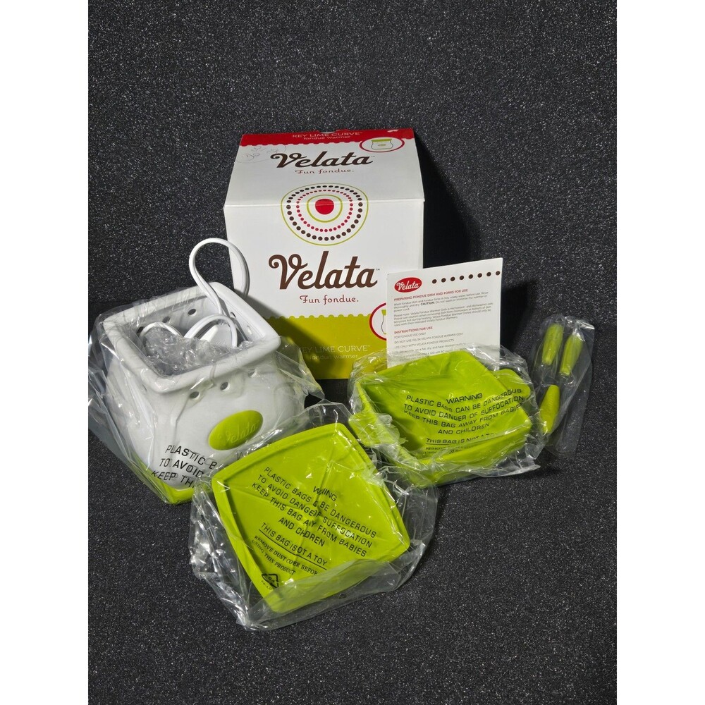 New Scentsy Velata Fun Fondue Warmer Set Green Key Lime Curve Bulb Included